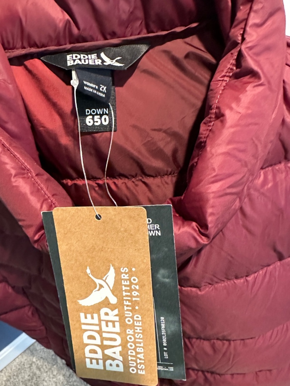 Eddie Bauer 650 Down Puffer Vest Womens PLUS SIZE 2X MAROON -- NEW WITH TAGS - Picture 9 of 11